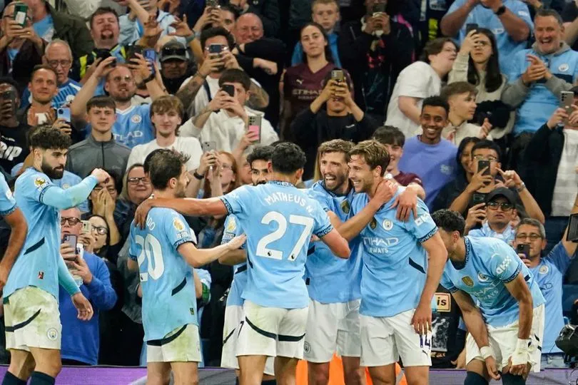 Manchester City squad celebration during the match against Bournemouth, Wednesday (May 21, 2025). (c) AP Photo/Dave Thompson